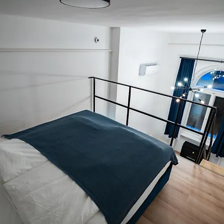 Downtown Double Deluxe Apartment *