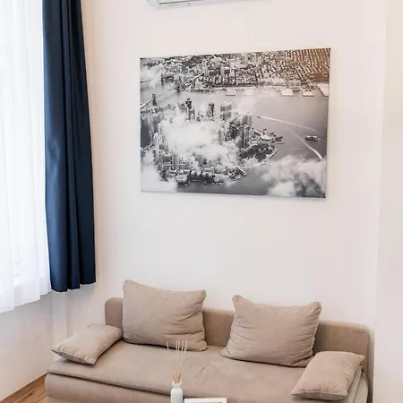 Downtown Double Deluxe Apartman