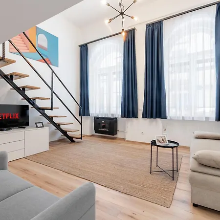 Downtown Double Deluxe *